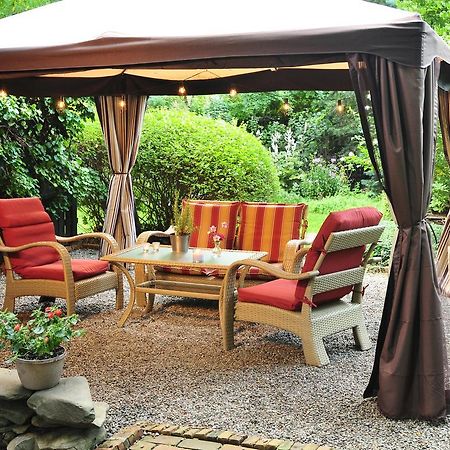 1795 Acorn Inn Bed And Breakfast Canandaigua Bagian luar foto