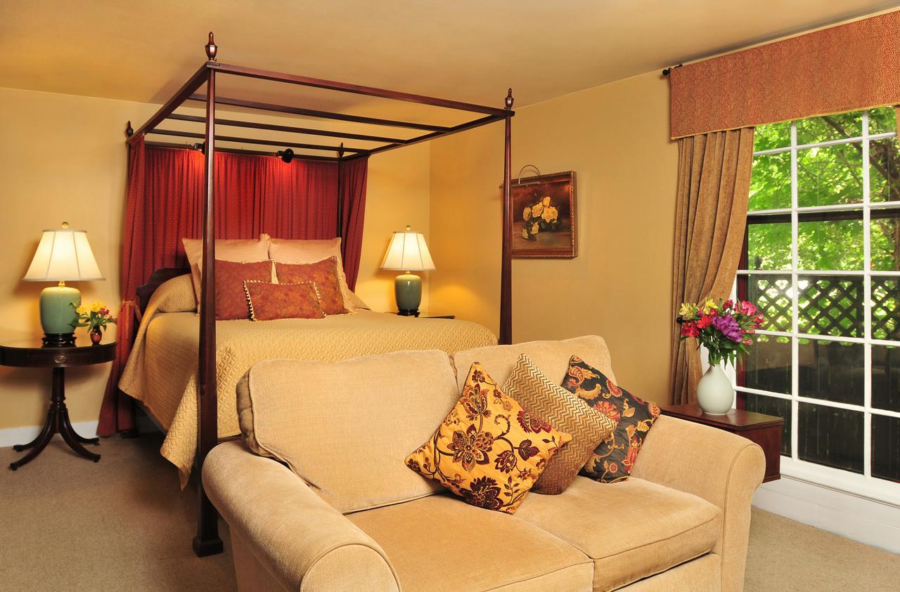 1795 Acorn Inn Bed And Breakfast Canandaigua Bagian luar foto