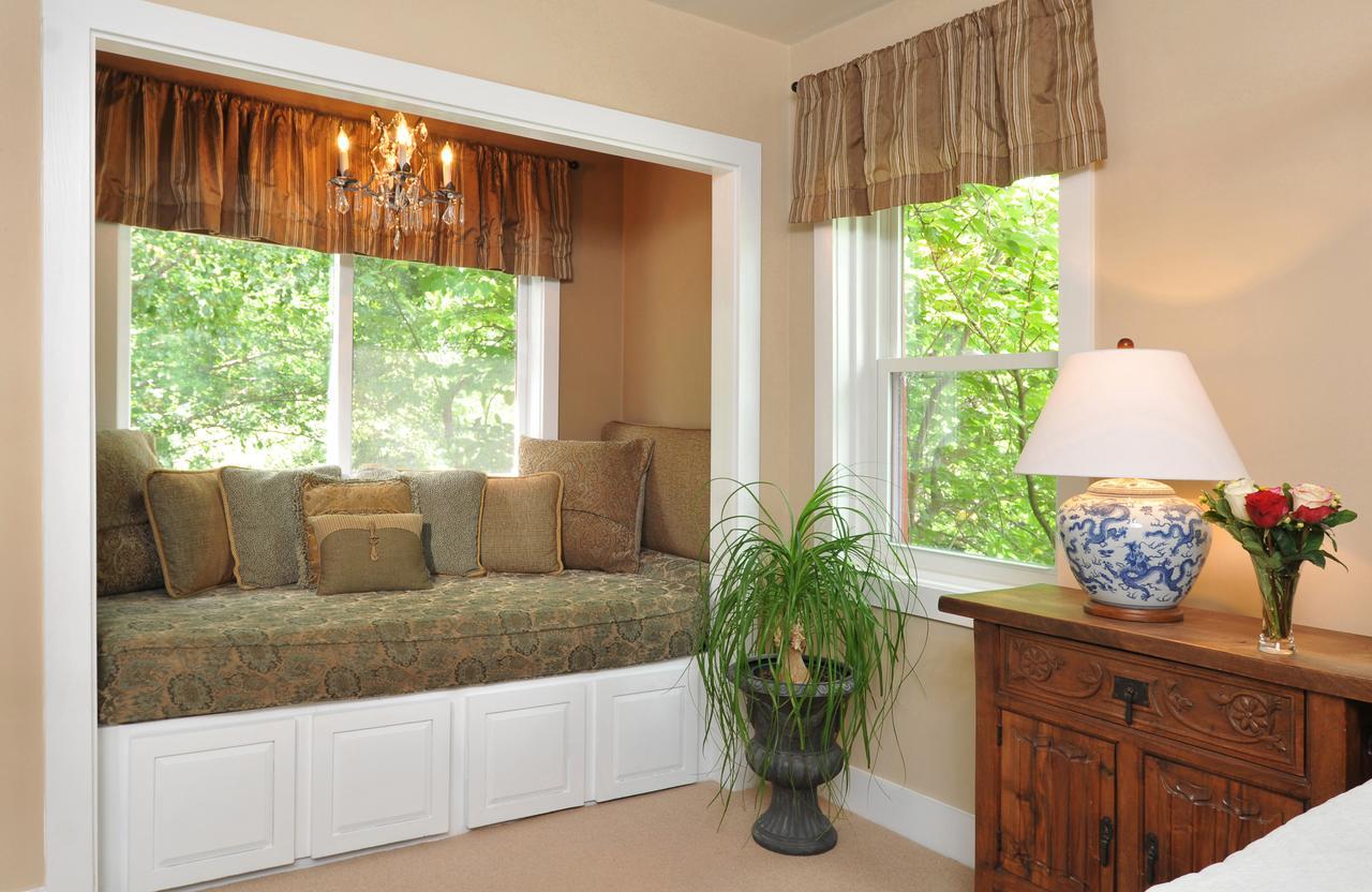 1795 Acorn Inn Bed And Breakfast Canandaigua Bagian luar foto