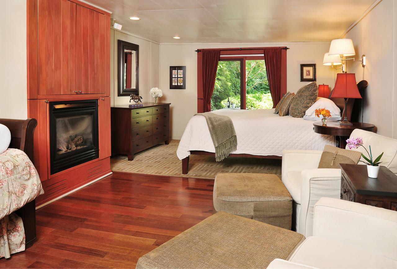 1795 Acorn Inn Bed And Breakfast Canandaigua Bagian luar foto